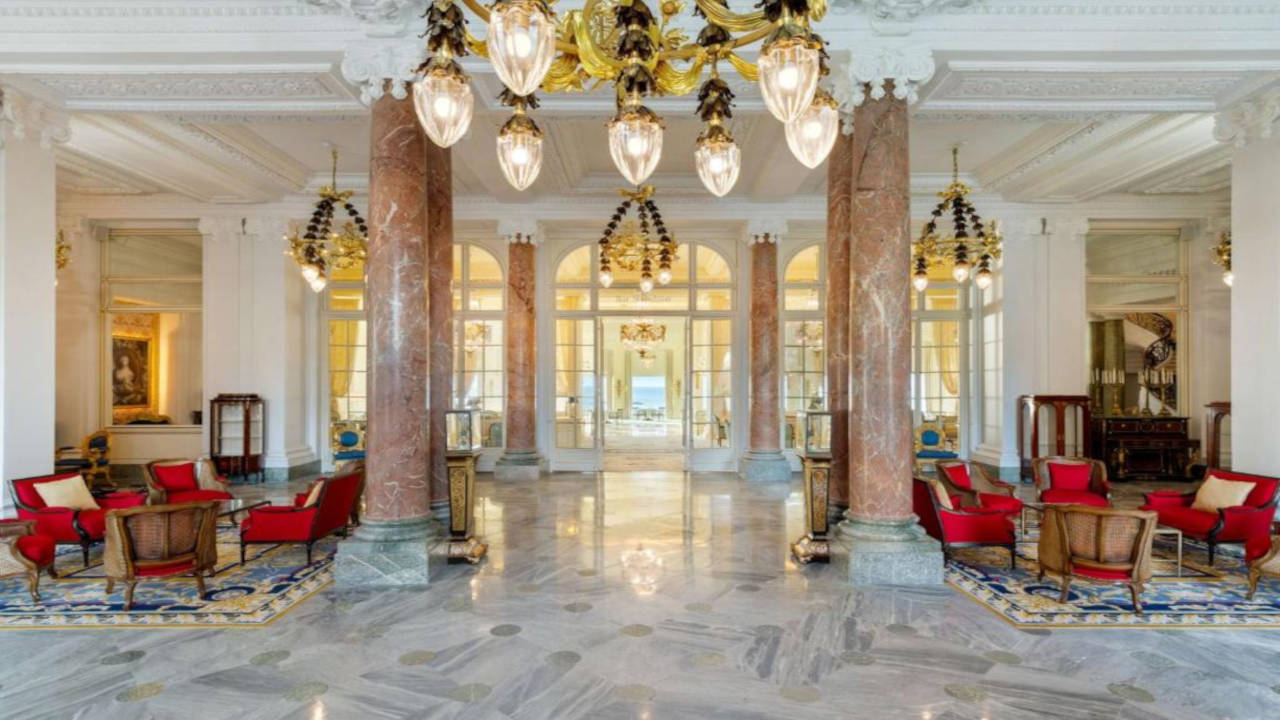 Hotel du Palais entrance view